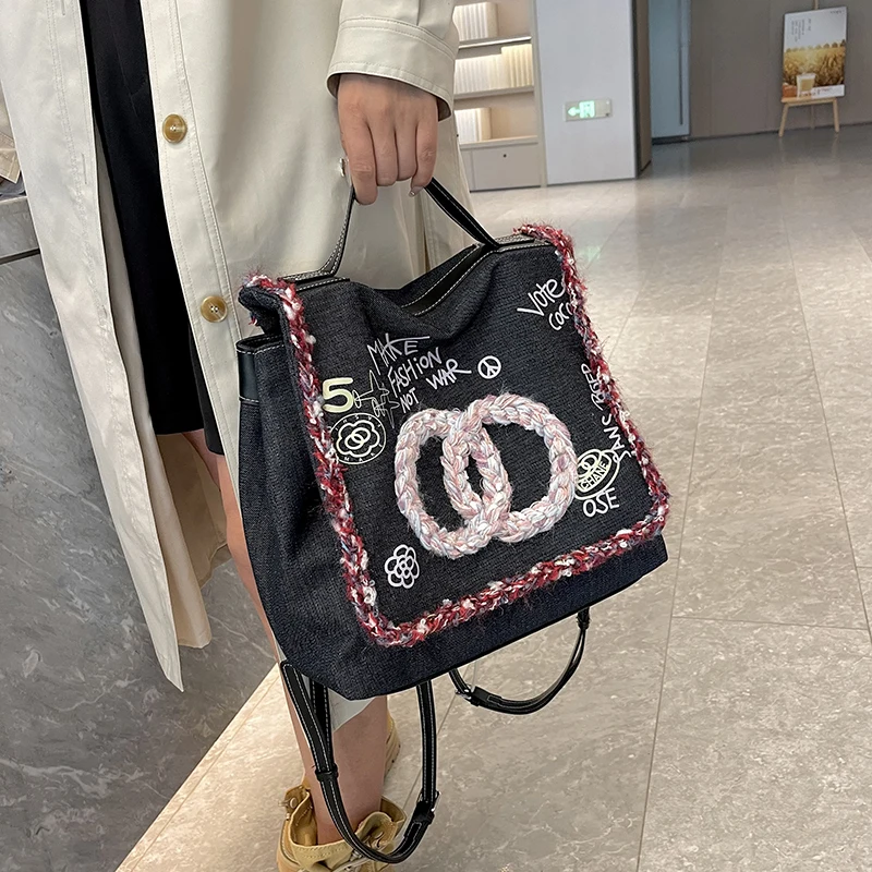 

Exquisite Retro Crossbody Bag - Modern High-End Niche Trendy Versatile Design Suits Women's Sweet Casual Fashionable Looks