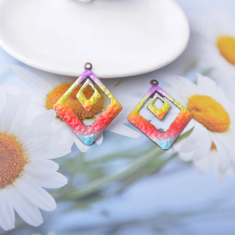 8 Stück/Set Sommer-Stil Eisen Regenbogenfarben Geometrie Herz Runde Anhänger Schmuckzubehör Bemalte Ohranhänger Damen DIY Accessoires – Detail 14