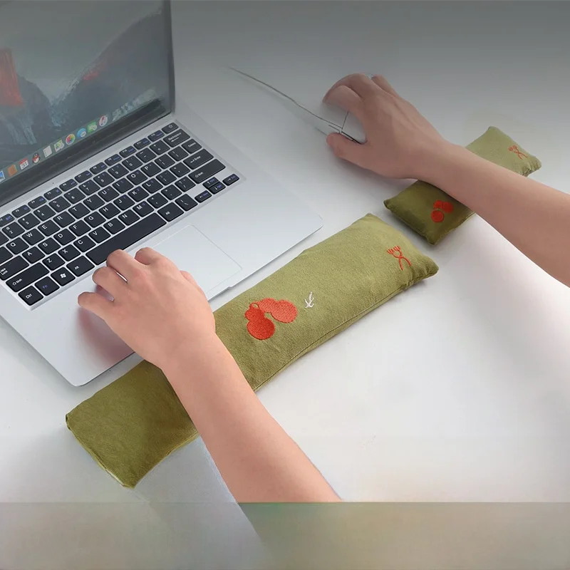 Mugwort Office Mousepad Wrist Protection Computer Keyboard Mousepad Hand Rest Non-fading Short Sleeve T-shirt for Ladies