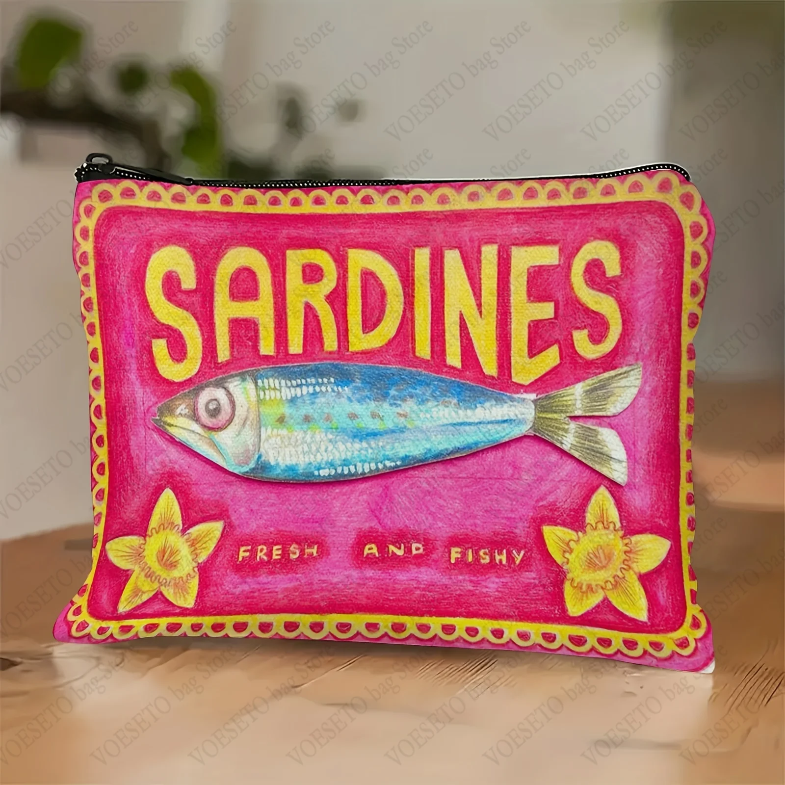 Borsa per il trucco artistica alla sardina, etichetta multilingue con peperoncino e limone, custodia per cosmetici per donna, arte alimentare retrò mediterranea