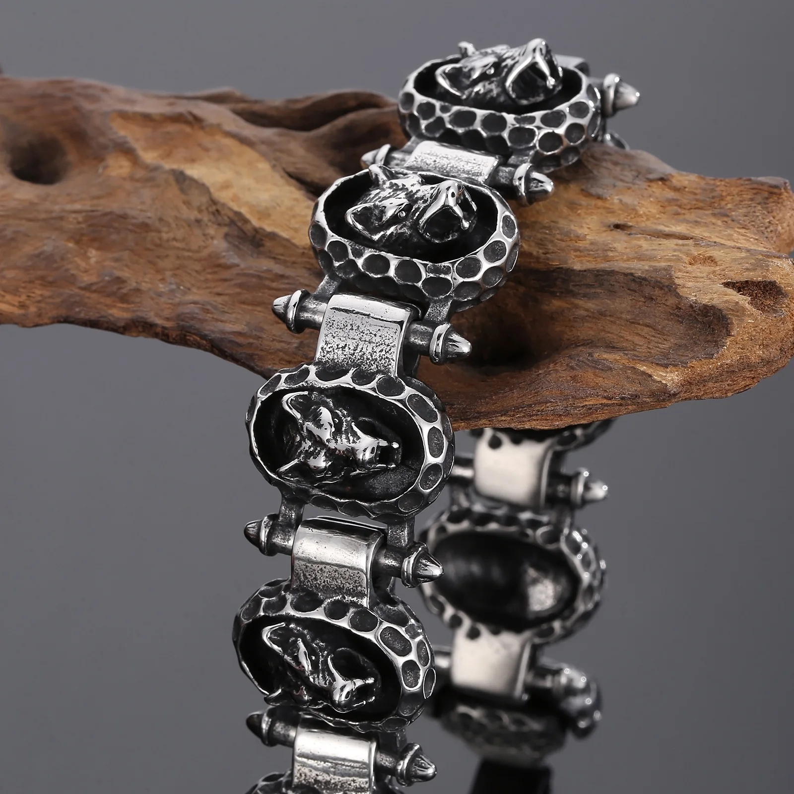 Vintage Wolf Head Chain Man Bracelet Men Stainless Steel Gothic Bikers Bracelets for Celtic Pagan Punk Jewelry