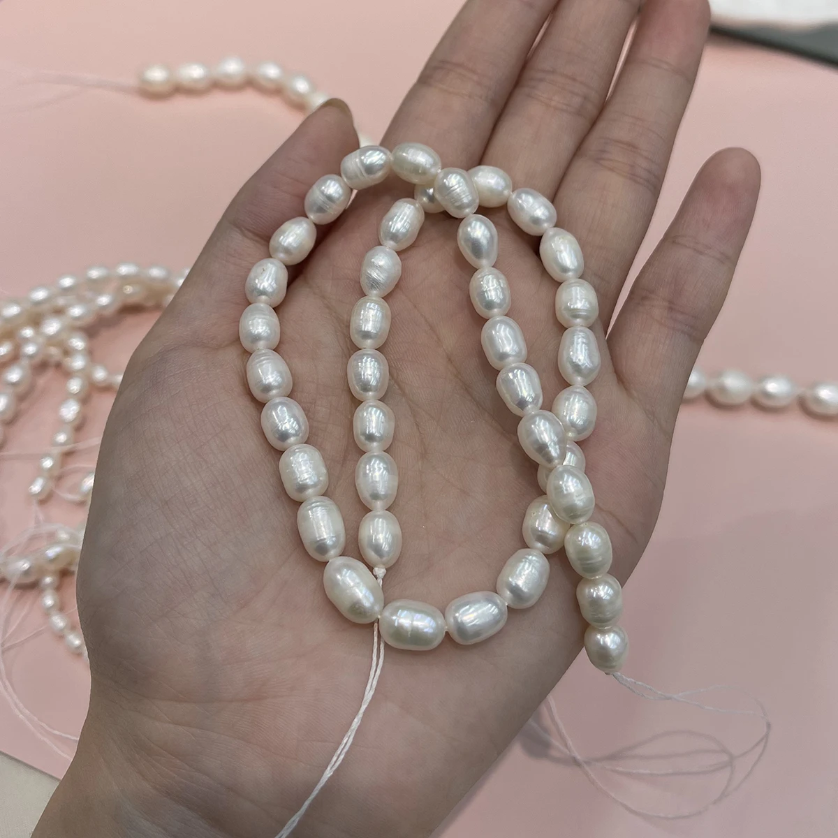 AA DIY Reisperlen, natürliche Süßwasserperlen, 3–10 mm, zum Basteln von Schmuck, für DIY-Halsketten, Armbänder, Ketten und Ohrringe. – Detail 6