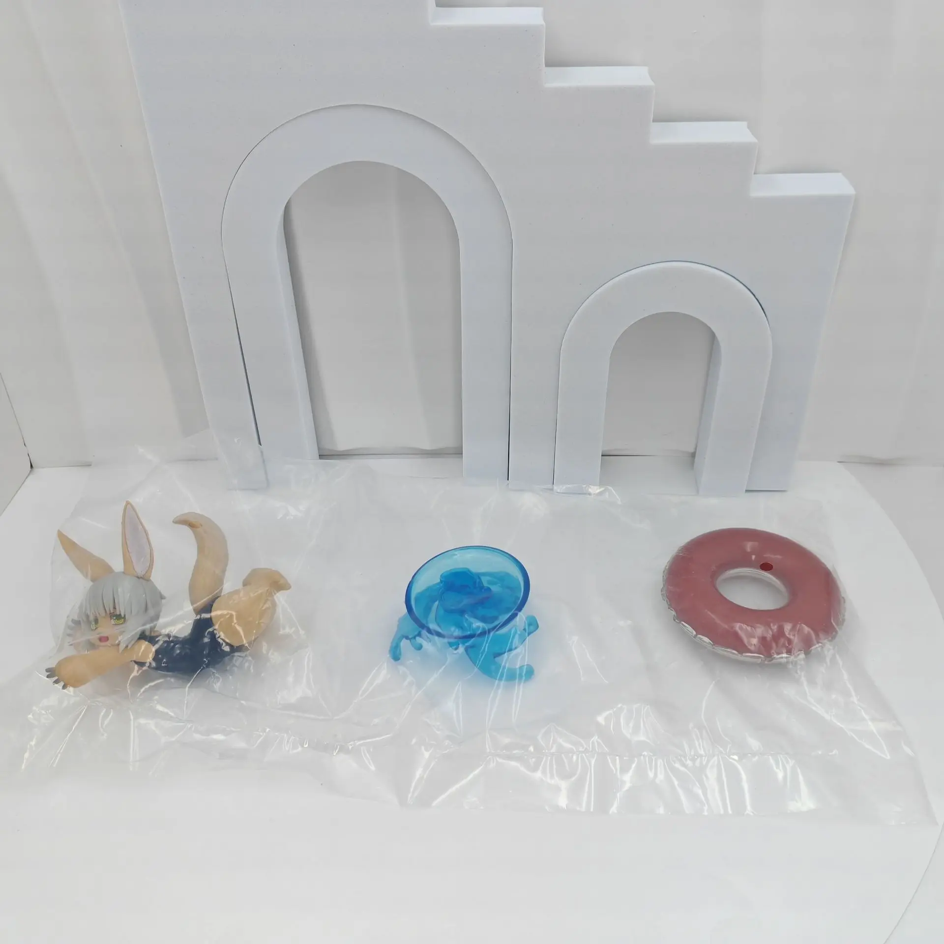 Anime Made in Abyss Nanachi q-versie kawaii badpak Action Figure PVC Modus standbeeld Speelgoed Pop Auto ornamenten Collectie Geschenken