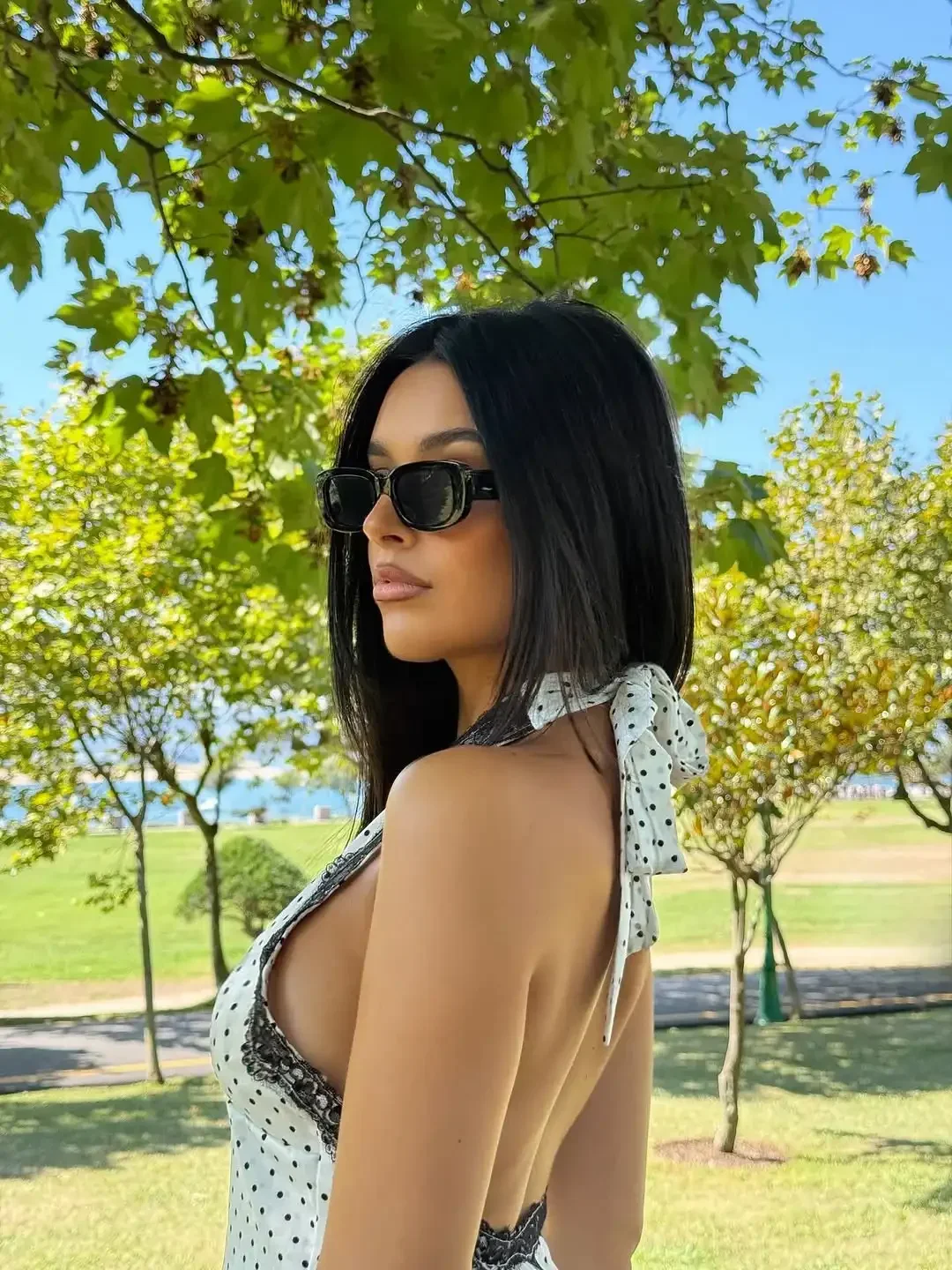 水玉模様のレースパッチワークホルタードレス、スリムフィット、流れるようなエレガントでセクシーなソフトで通気性のあるローブ、2026年、パーティー、デート、デイリー、夏、カジュアルガウン