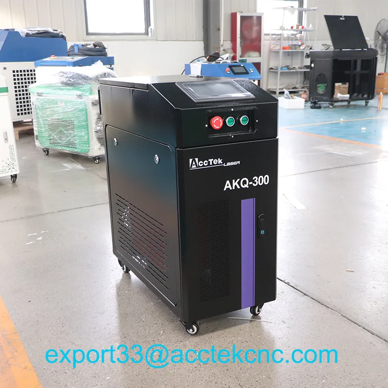 Laserowa farba antykorozyjna do czyszczenia drewna i metalu Laserowe maszyny czyszczące Środek do usuwania rdzy 300W 500W 1000W Ręczny środek do usuwania rdzy