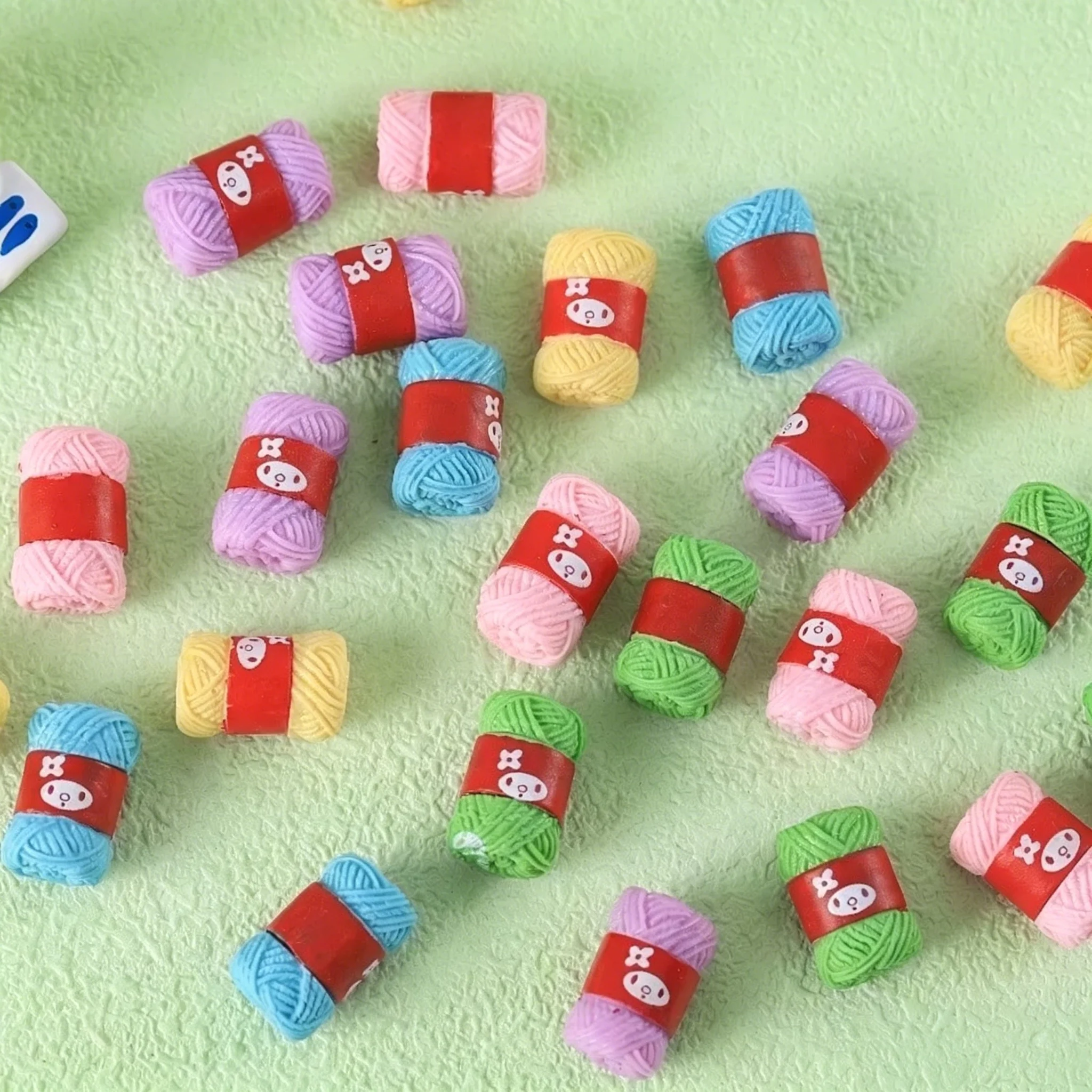 10Pcs Resin Cartoon Wool Ball Mini Pendants, DIY Handmade Supplies for Keychain Phone Chain & Dollhouse Ornament