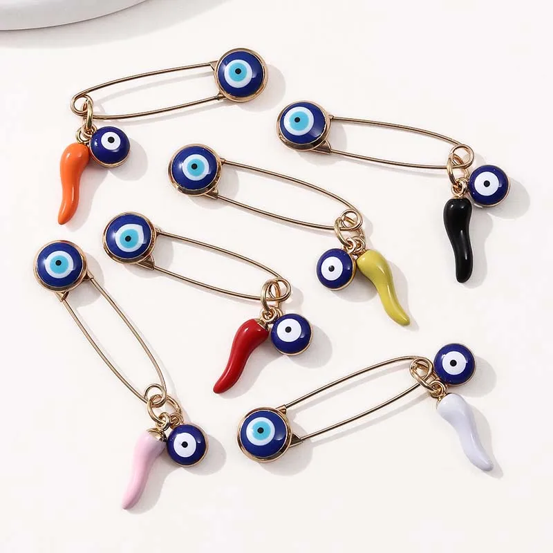 Personalized Devil's Eye Alloy Brooch Blue Eyes Colorful Chili Pendant Cold Windcoat Neck Needle Bag Clothing Decoration