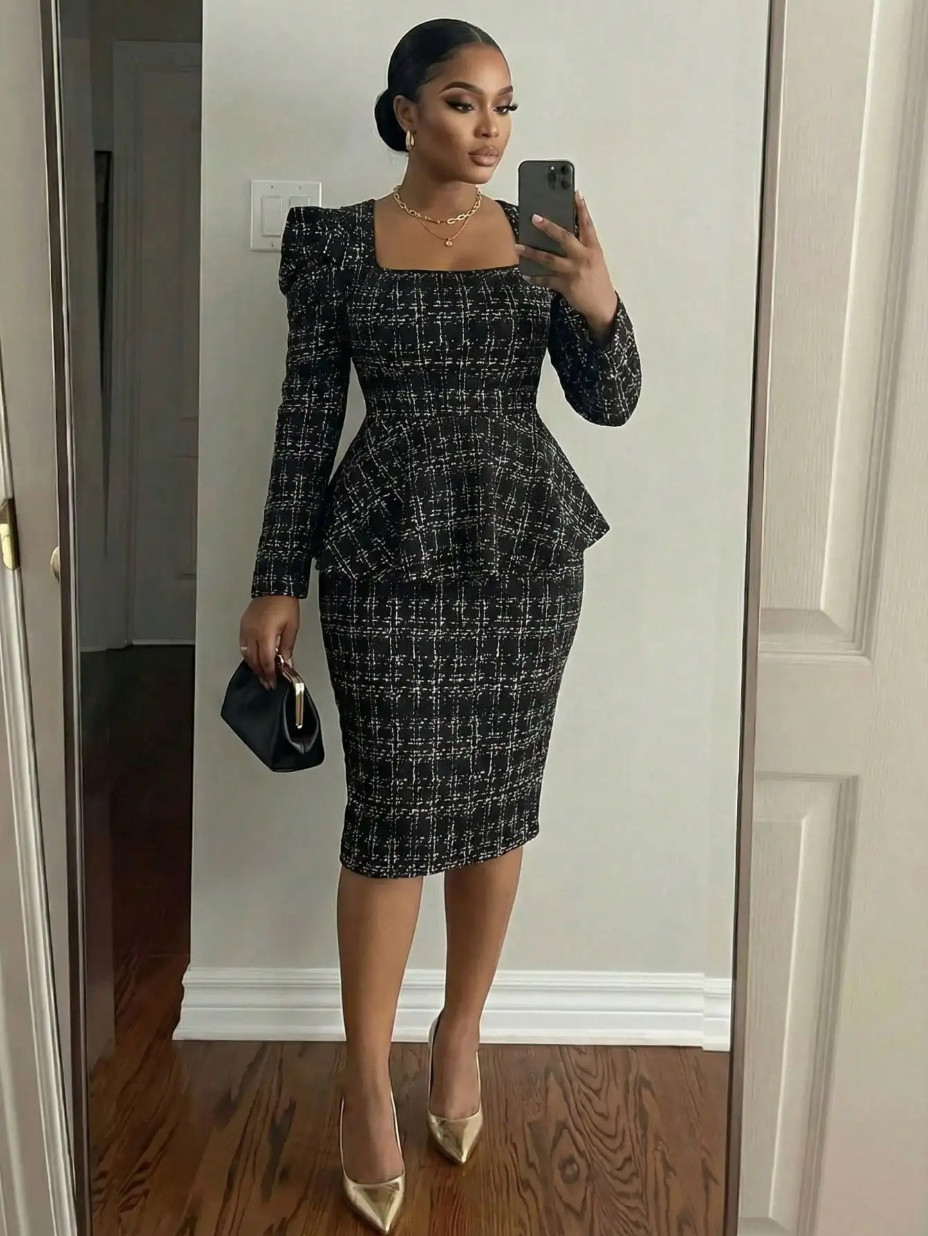 

Элегантный твидовый комплект из топа с пеплумом и юбки-карандаш в клетку, с квадратным вырезом, пышными рукавами, для офиса и повседневного делового стиля