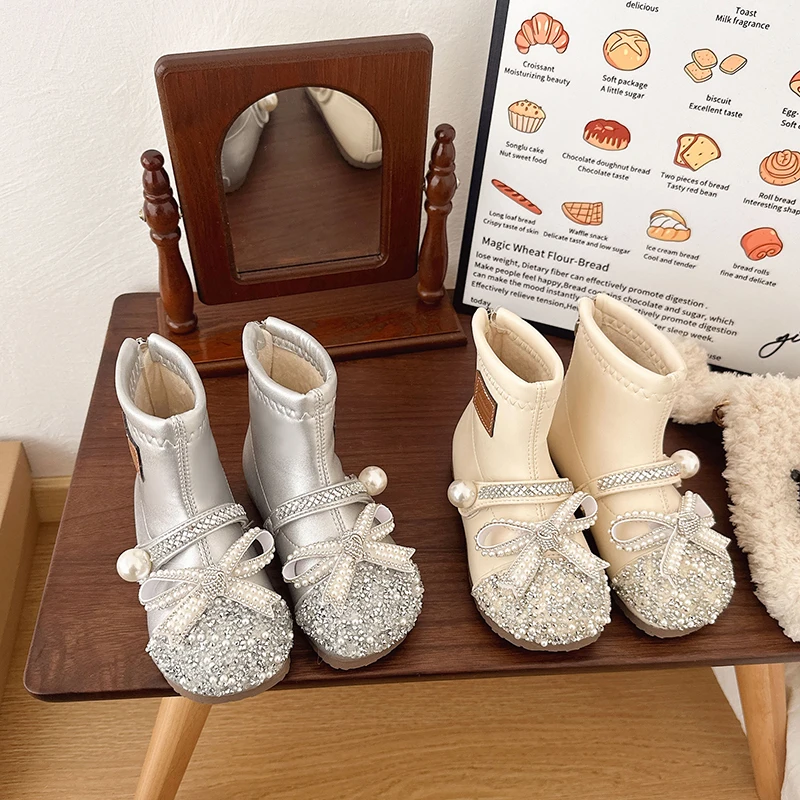 

Блестящие кожаные ботинки со стразами для маленьких девочек, новинка 2023 года, зимние теплые флисовые ботильоны с бантом, нескользящие элегантные вечерние ботинки