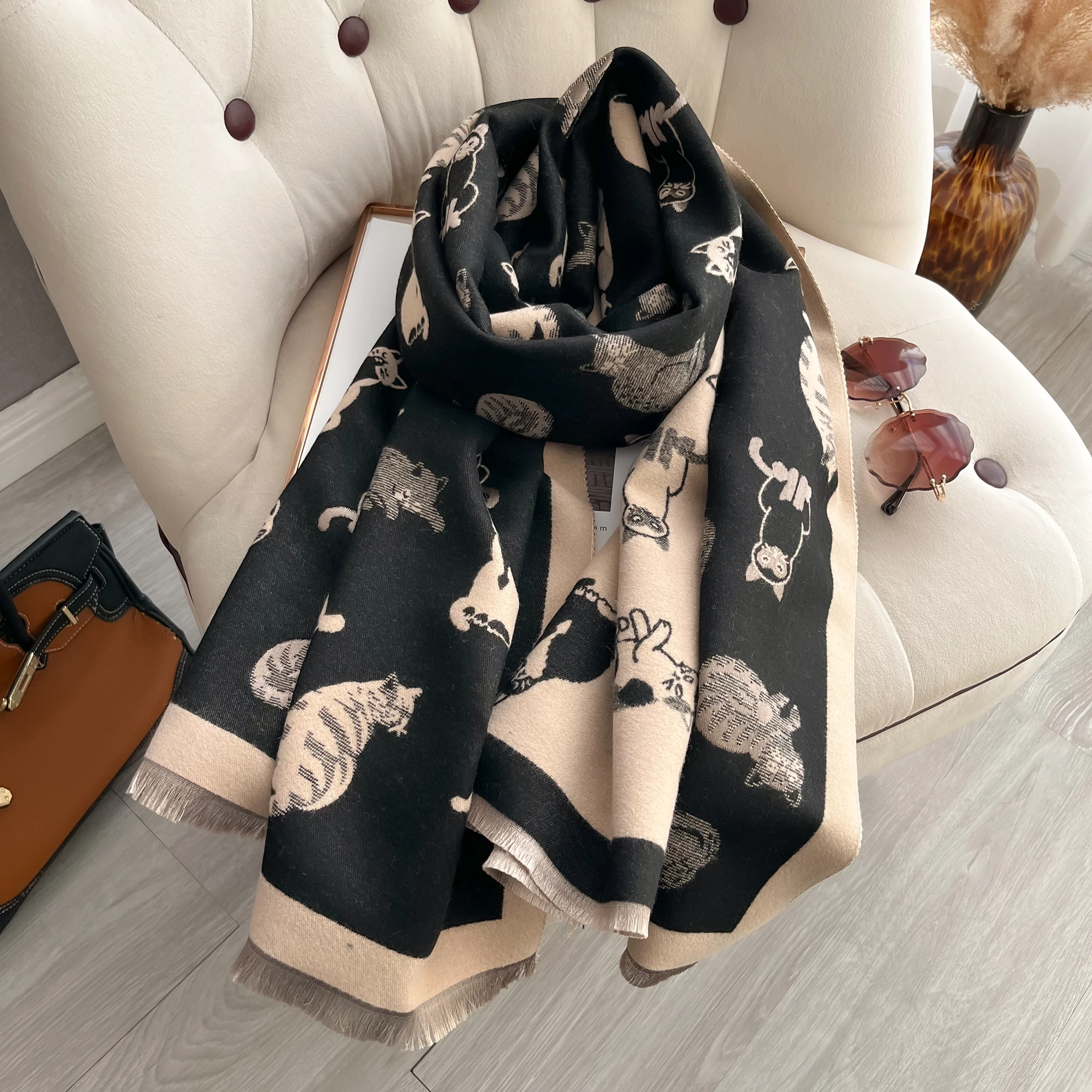 Luxury Brand Cashmere Women Animal Scarf Winter Warm Shawl and Wrap Bandana Pashmina Female Foulard Square Thick Blanket Poncho