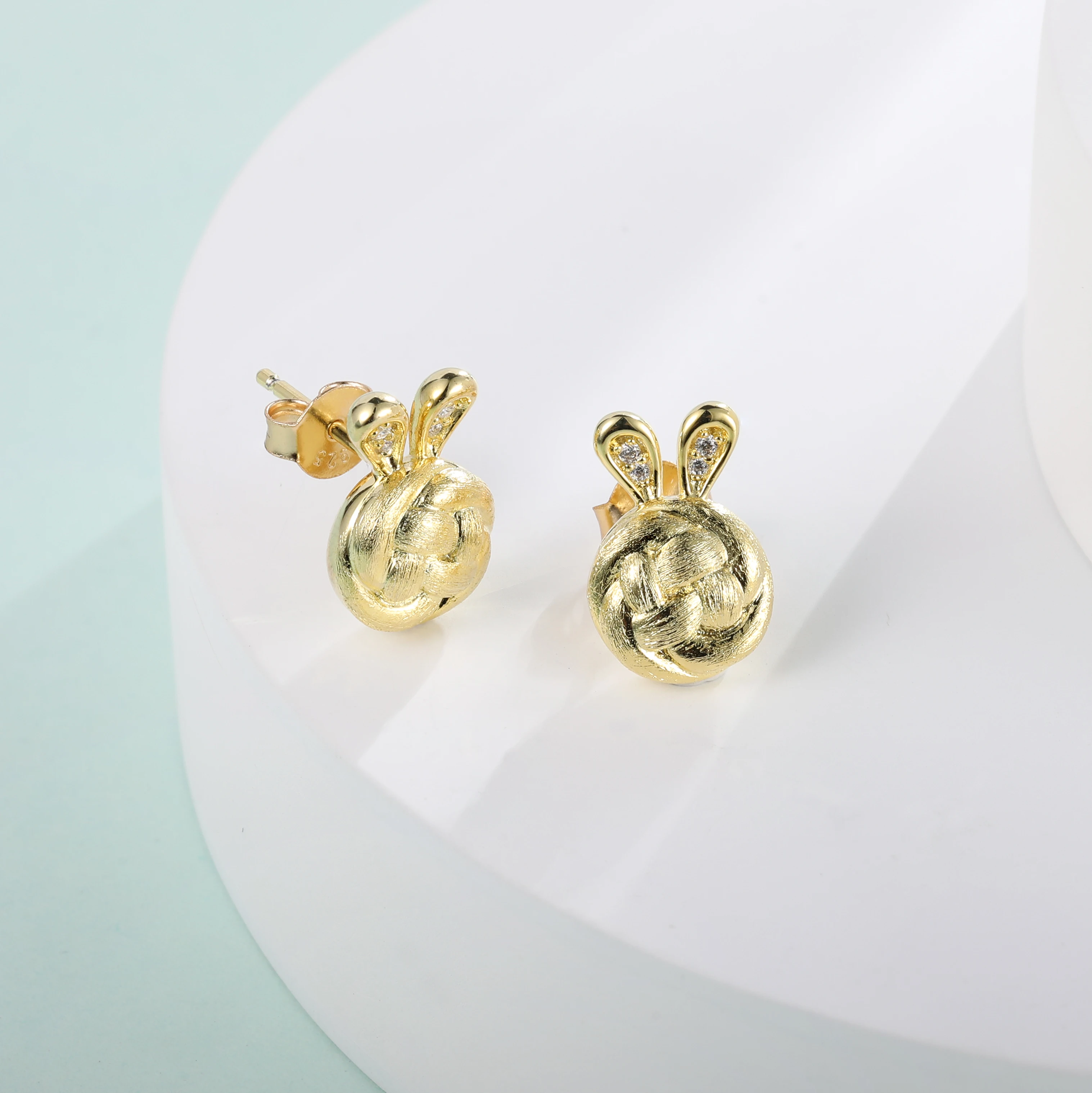 

ANDH 14K Gold Plated Cute Bunny Stud Earrings for Women 925 Sterling Silver Brushed Ear Studs Party Daily Wear Fine Jewelry Gift