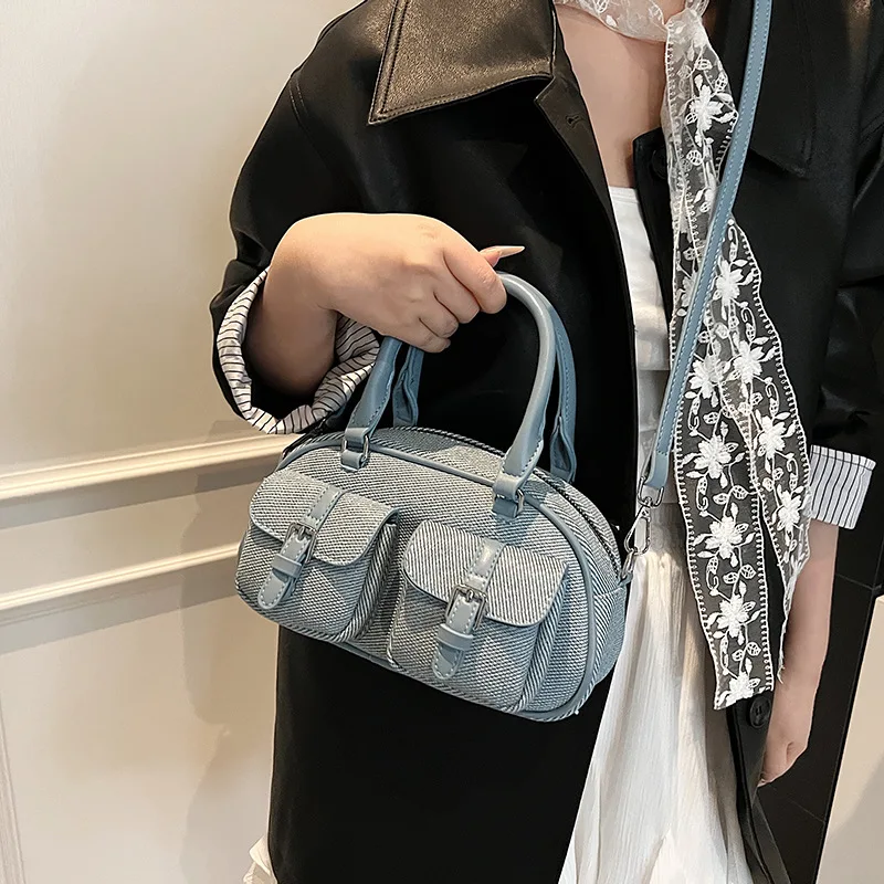 

Korean fashion texture simple simple hundred with handbag small bag female 2025 spring new crossbody commuting bowling bags