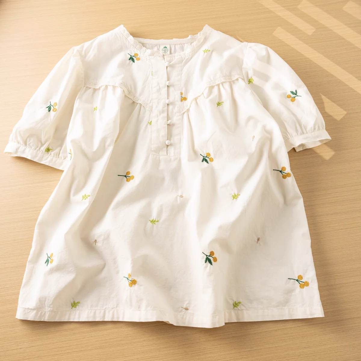 Women's summer shirt mori girl Japan style sweet fresh short sleeve embroider blouses women pullover white beige cotton shirts