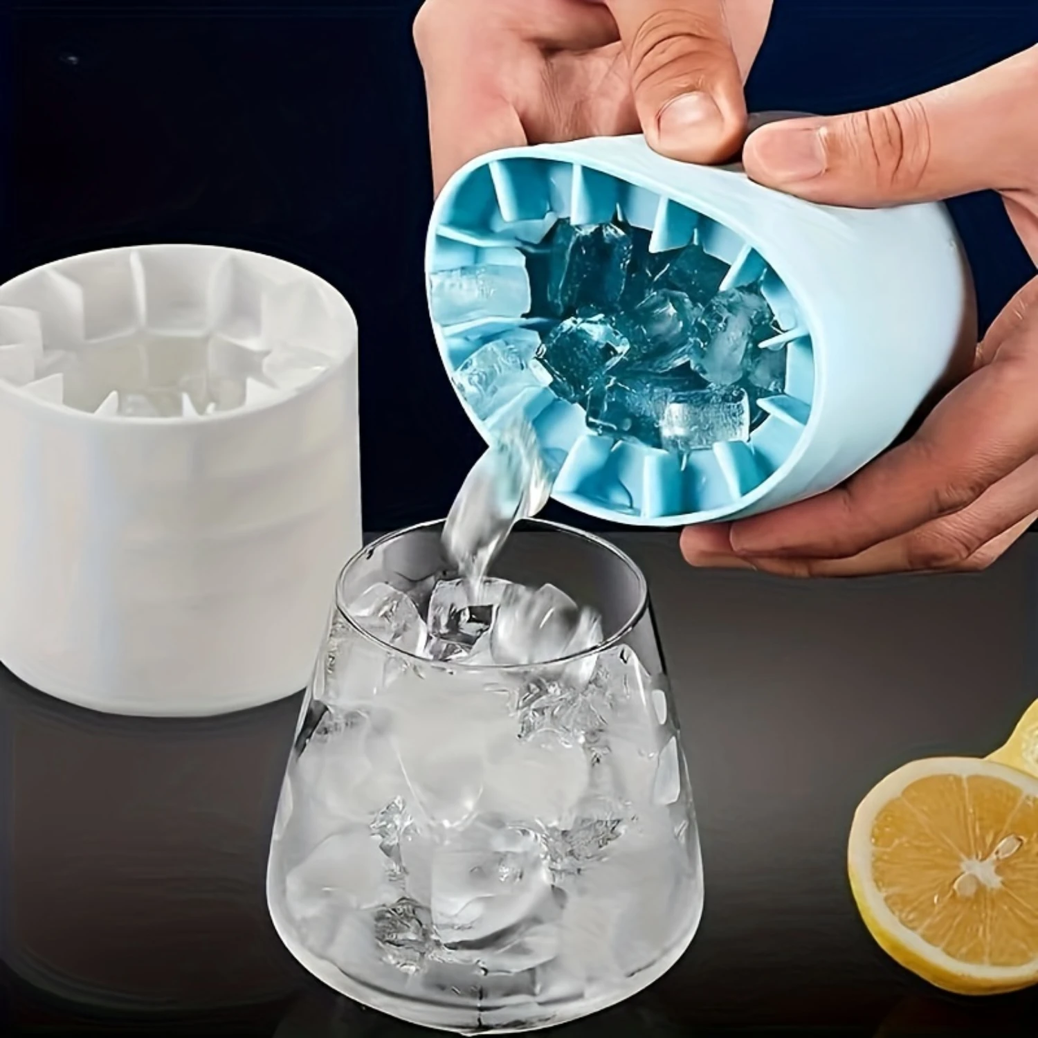 

1Pc Easy-Release Silicone Ice Cube Tray With Lid - Perfect Shape, Holds Up To 60 Cubes, Ideal For Whiskey & Cocktails