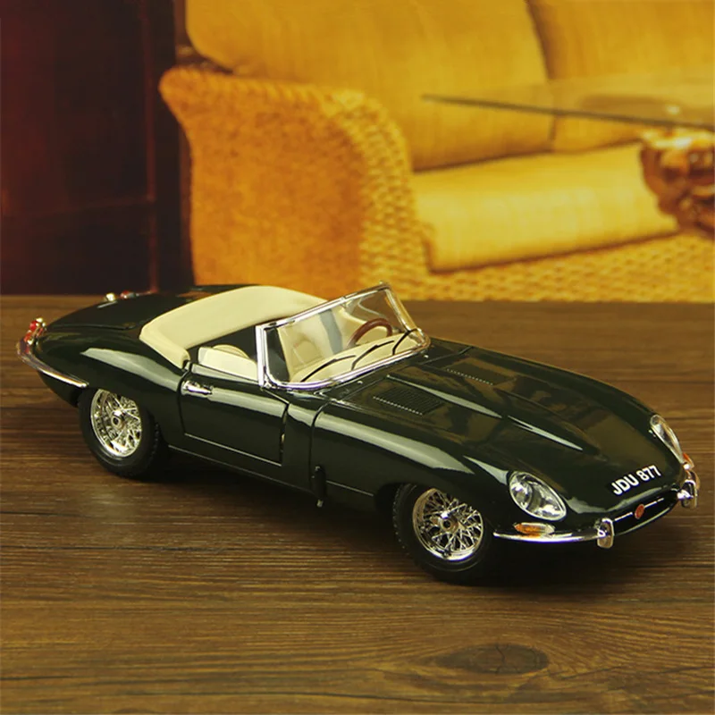 

Bburago 1:18 Jaguar E-type Alloy Classic Sports Car Model Simulation Diecasts Metal Retro Old Vehicles Car Model Kids Toys Gifts
