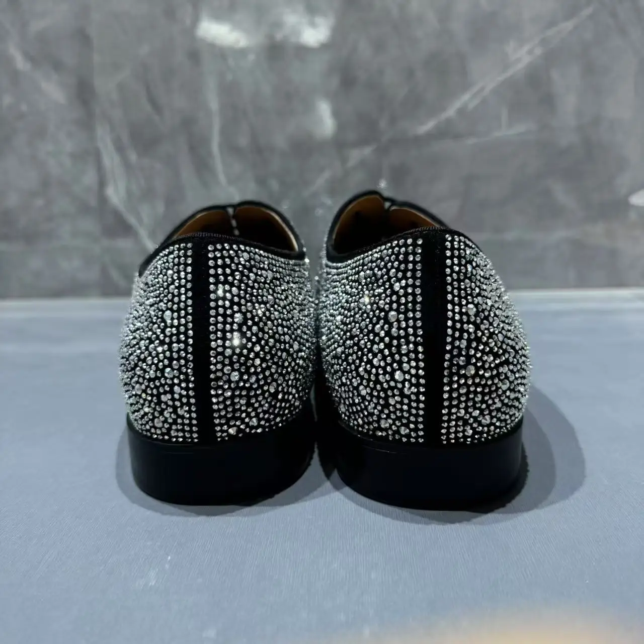 Black Diamond Lace Up รองเท้าผู้ชายผู้ชายรองเท้าตื้นปั๊มคุณภาพสูงรองเท้าแฟชั่นขนาด 47 Zapatillas Mujer