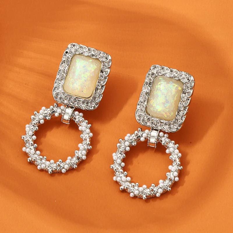 1 pair  Euro-Chic Geometric Studs – Inlaid with Faux Pearls for a Sharp Yet Understated Party Look.