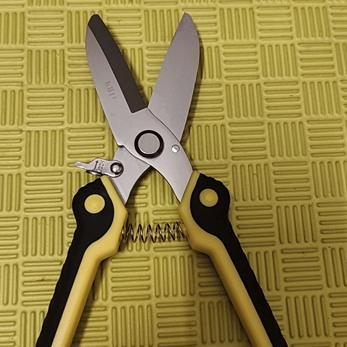 TUPI Professional Aviation Snips Stainless Steel Metal Cutter Heavy Duty for Sheet Metal Roofing Non Slip Industrial Shears
