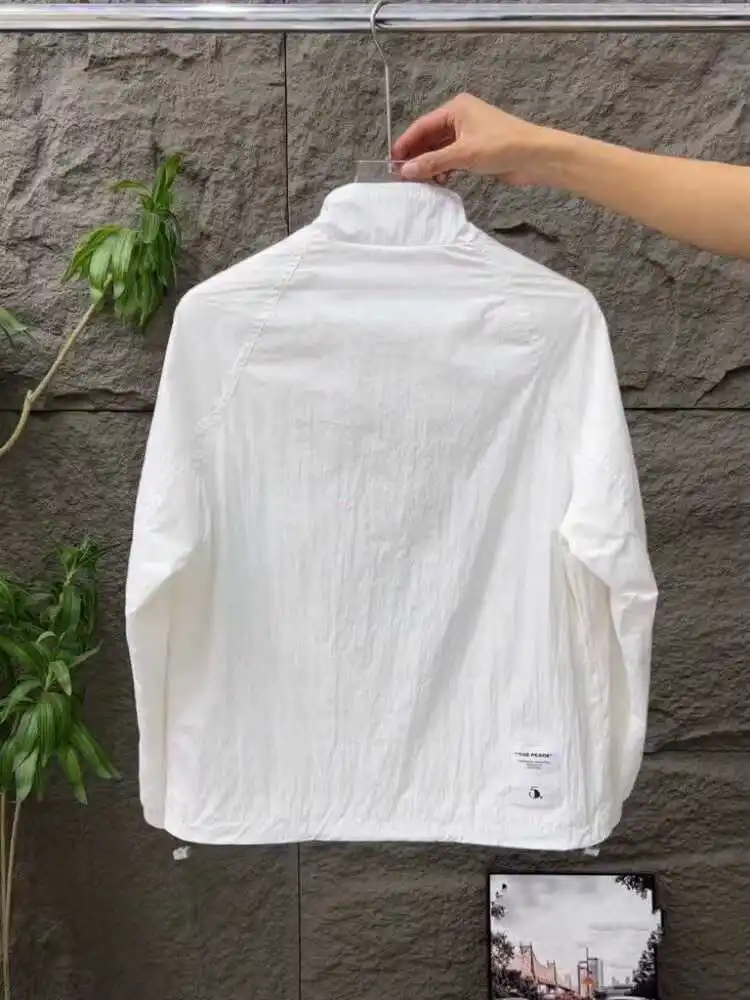 

Высококачественный легкий дышащий мужской воротник-стойка с защитой от ультрафиолета, летний джет 2024, модный цветной дизайн, молодежная мода