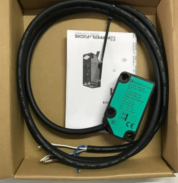 

RLK31-8-2500-IR/31/115 Diffuse Reflection Photoelectric Sensor Order No. 205234