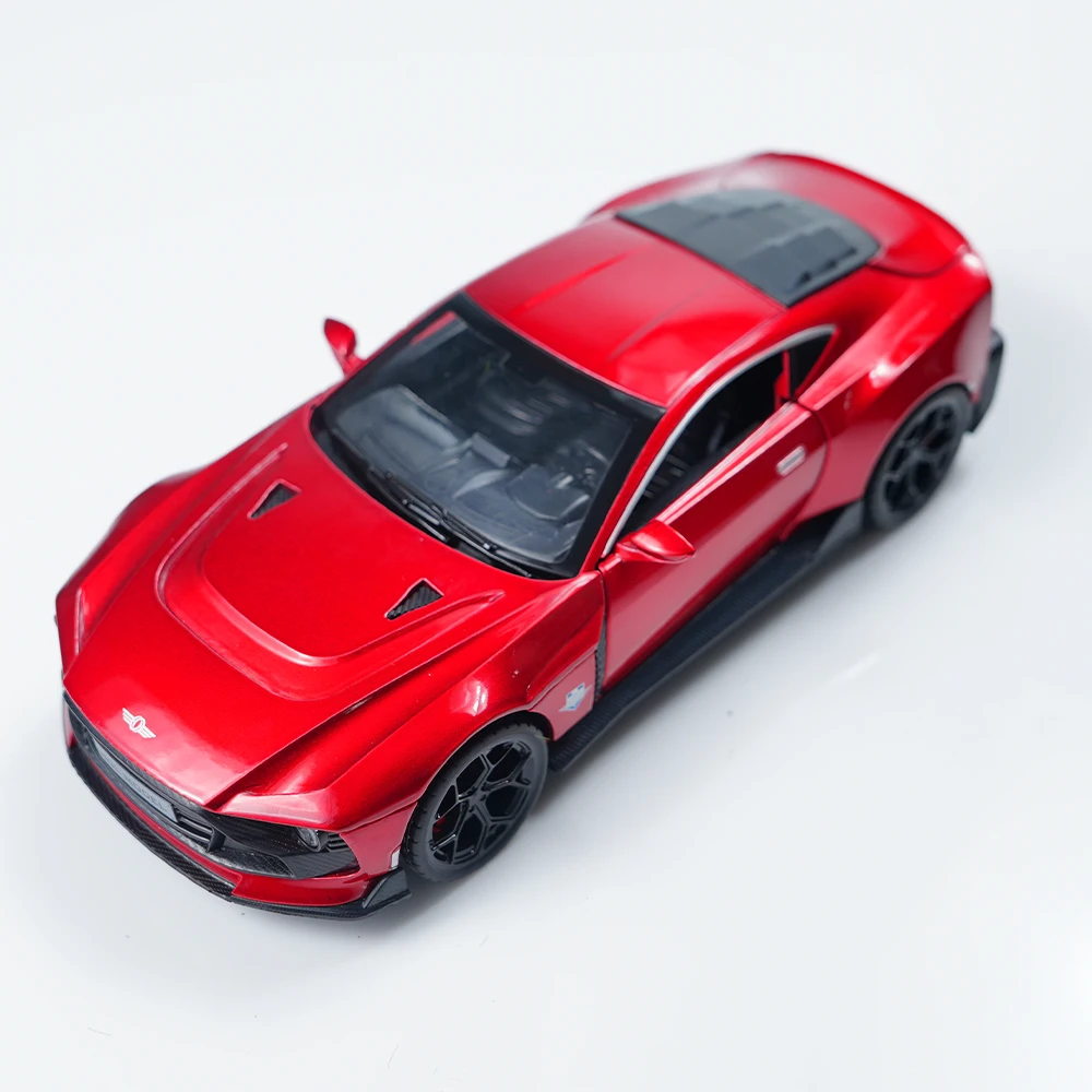 Modelo de carro de brinquedo de liga de quatro portas vermelho legal em escala 1:2, tem uma função pull-back e vai correderá! Música leve integrada, detalhes requintados, cheio de textura, é adequado para exibição, é uma ótima escolha para fãs de carros para coletar e presentes!