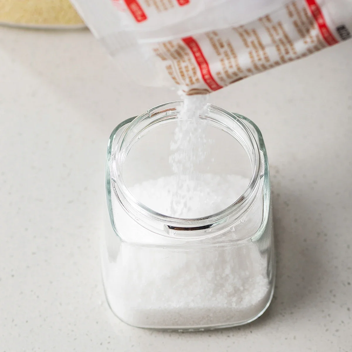 Spice Jar with Handle Press to Open Food-grade Lead-free Glass Sealed and Moisture-proof Kitchen Salt and Sugar Storage Jar