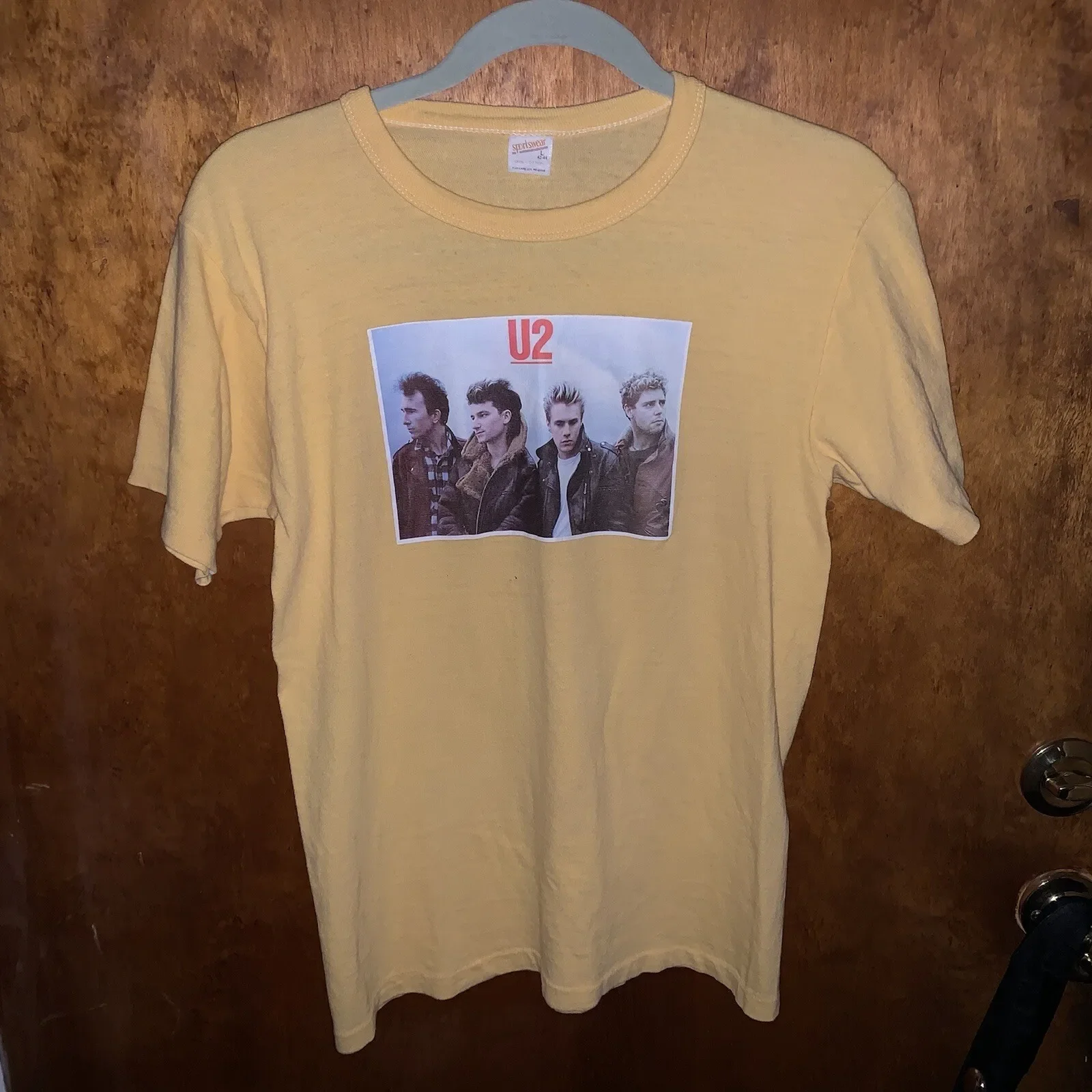 Vtg U2 Yellow Rock Concert Tour Camiseta Circa 1985 RARO 80s Algodón Grande Bono