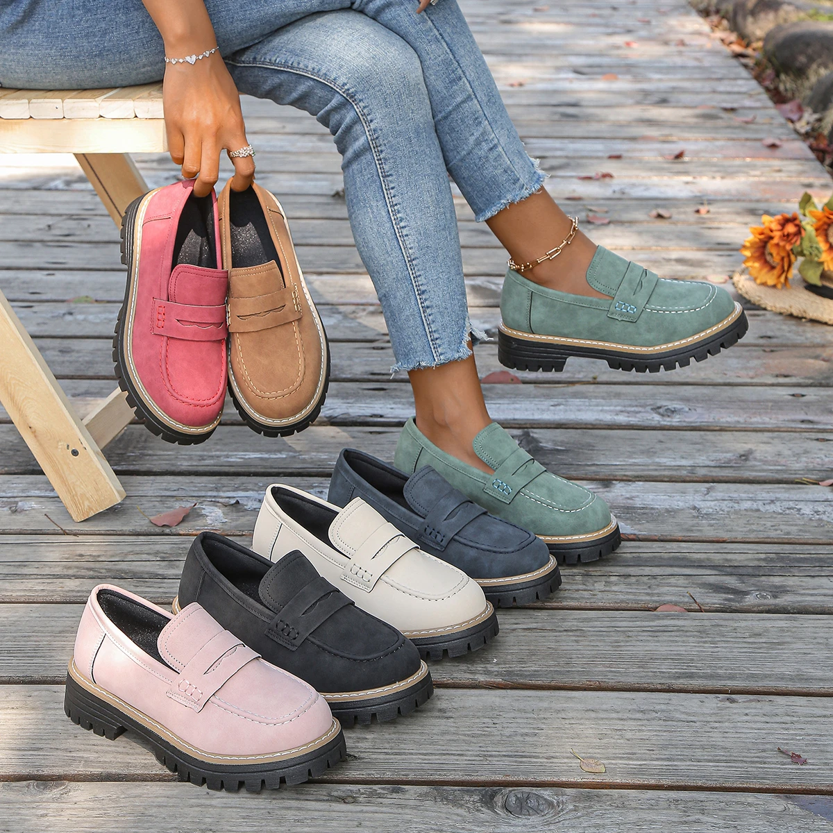 

Women Solid Color Platform Loafers Autumn British Flats Shoes Comfortable Thick Heel Slip on Sneakers Women Zapatos De Mujer