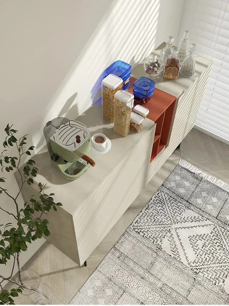 خزانة شاي إيطالية بسيطة وخزانة شمالية متعددة الوظائف