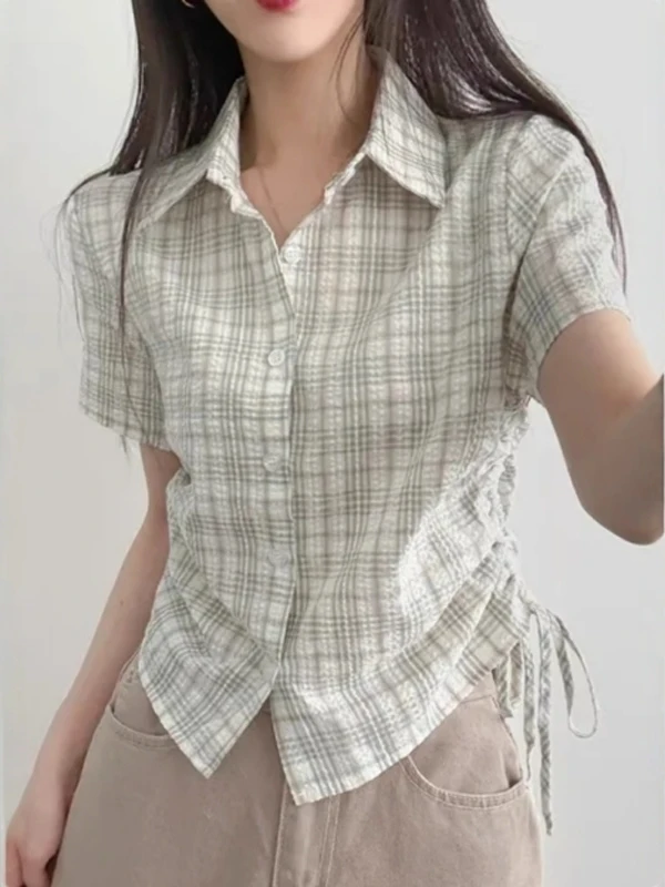 

Retro Plaid Short Sleeve Shirt Women's Summer 2026 Slim Fit Waist Cinched Design Sense Top Button up Style Casual Wear