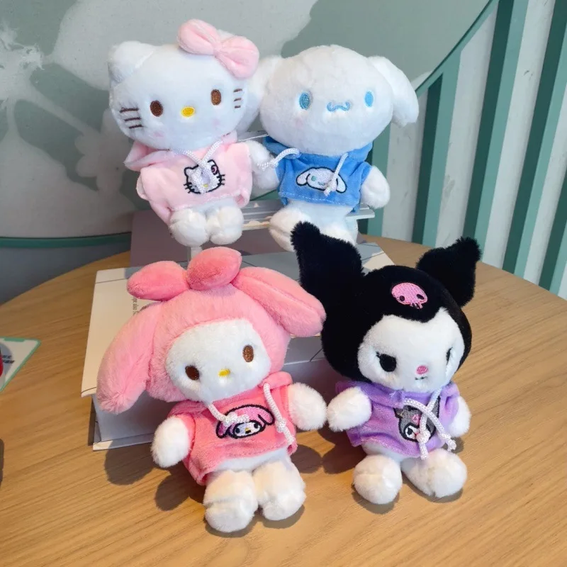 Breloczki pluszowe Hello Kitty Melody Cinnamoroll Kuromi Purin, kawaii breloczki, zawieszki do torebek, akcesoria.