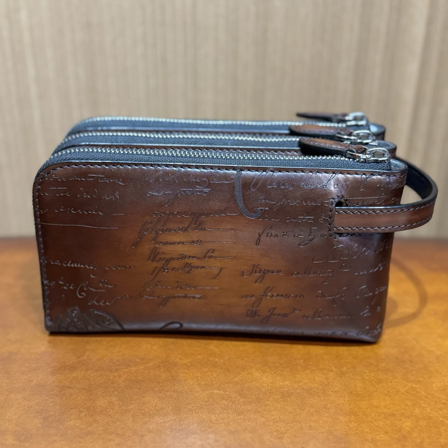 DIMY 2025 Men's Genuine Leather Handbag High-End Large Capacity Retro Flip Cover Luxury Style for Men