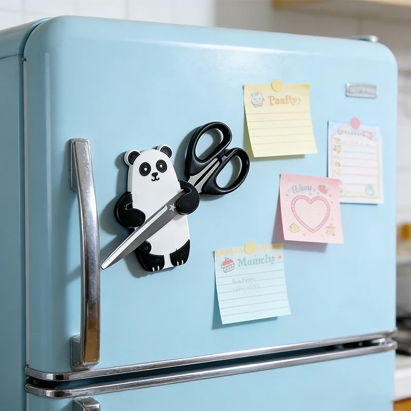 Panda Magnetischer Scherenhalter Kreativer Kühlschrankmagnet Plastik-Scherenaufbewahrungsregal für Kühlschrank-Dekoration