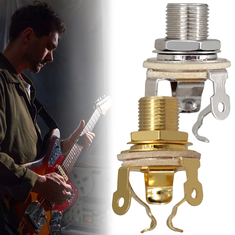 แจ็คสเตอริโอขนาด 1/4 นิ้ว (6.35 มม.) จำนวน 2 ชิ้น สำหรับเชื่อมต่ออุปกรณ์กีตาร์ไฟฟ้าและเบส