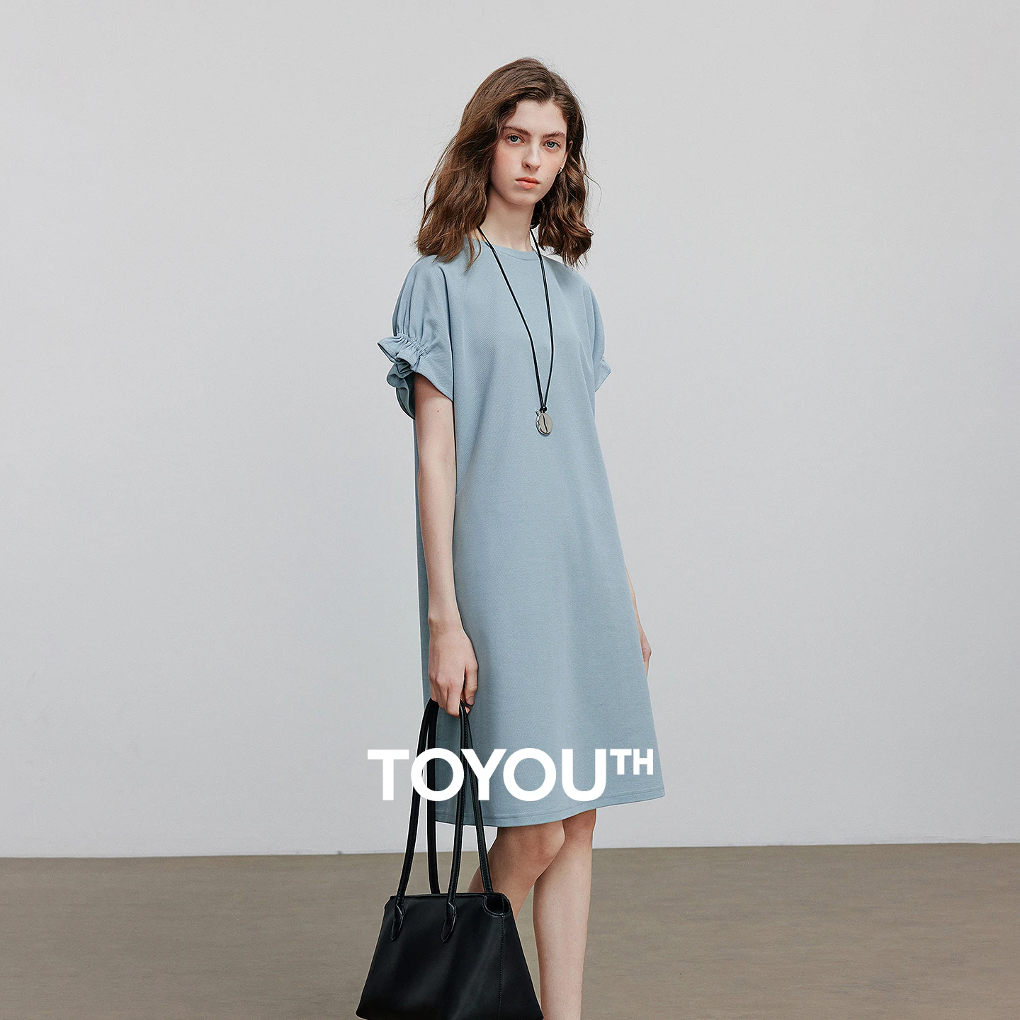 

TOYOUTH Women Dresses 2026 Summer New Pleated Puff Sleeve Pique Texture Crew Neck Loose Petite Midi Dress