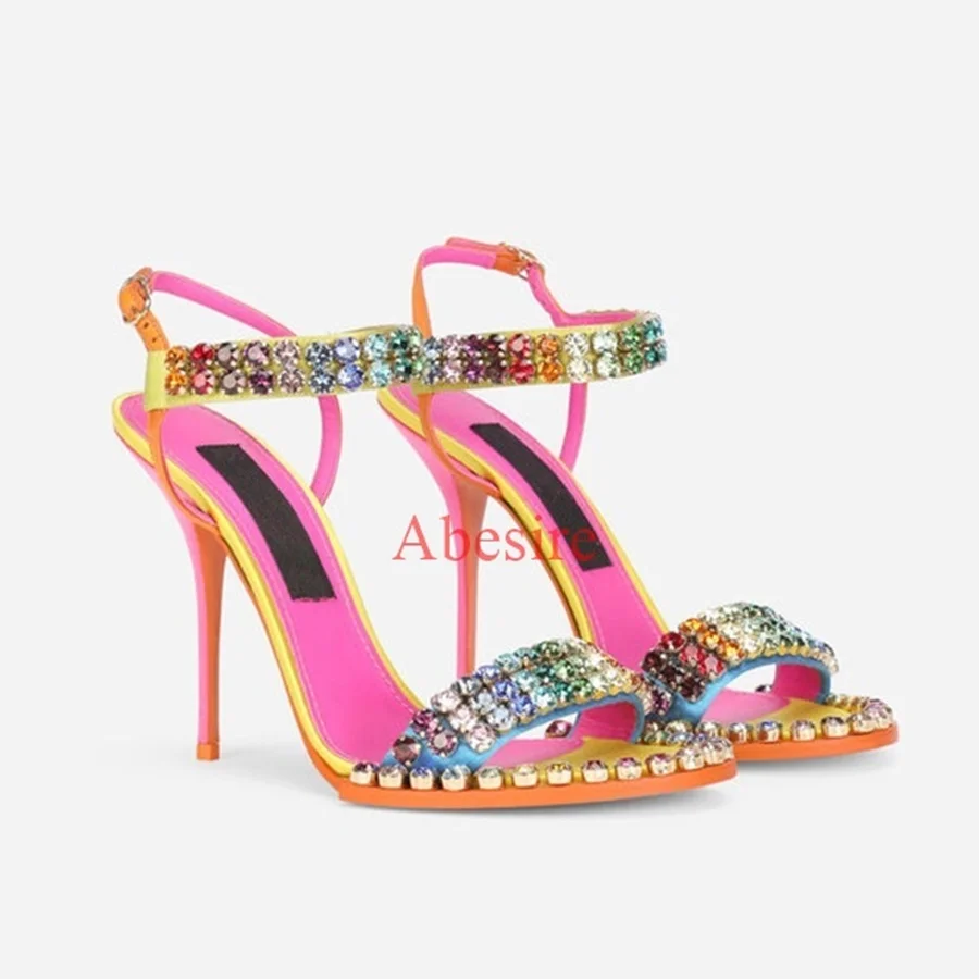 Sandalias de cristal de colores para mujer, zapatos de tacón fino con punta estrecha, cuentas abiertas de diamantes, elegantes, con cordones