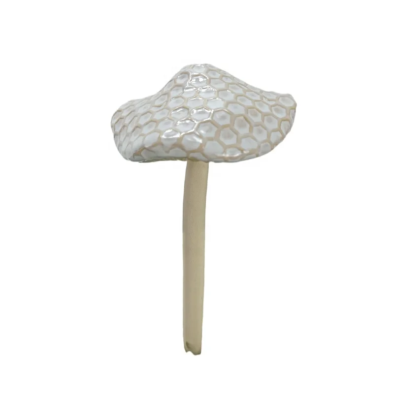 Hot Sell Decorative Ceramic Mushroom Shaped Garden Stakes for Pathway Patio Outdoor Garden Decoration