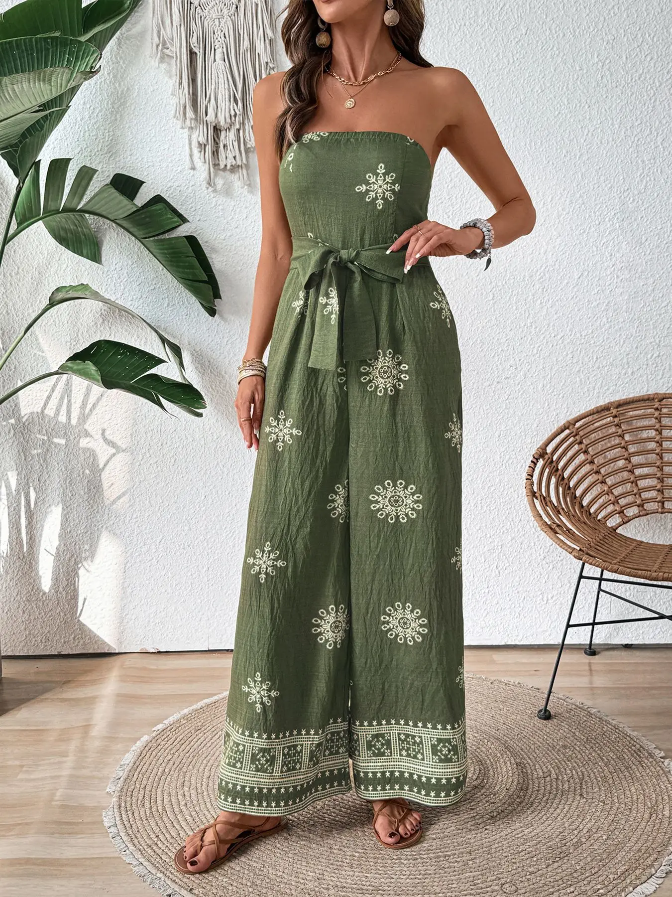 2025 Jumpsuit Women's Fashion Spring Summer Latest Hot Selling New Versatile Strapless Printed Wide Leg Straight Leg Jumpsuit