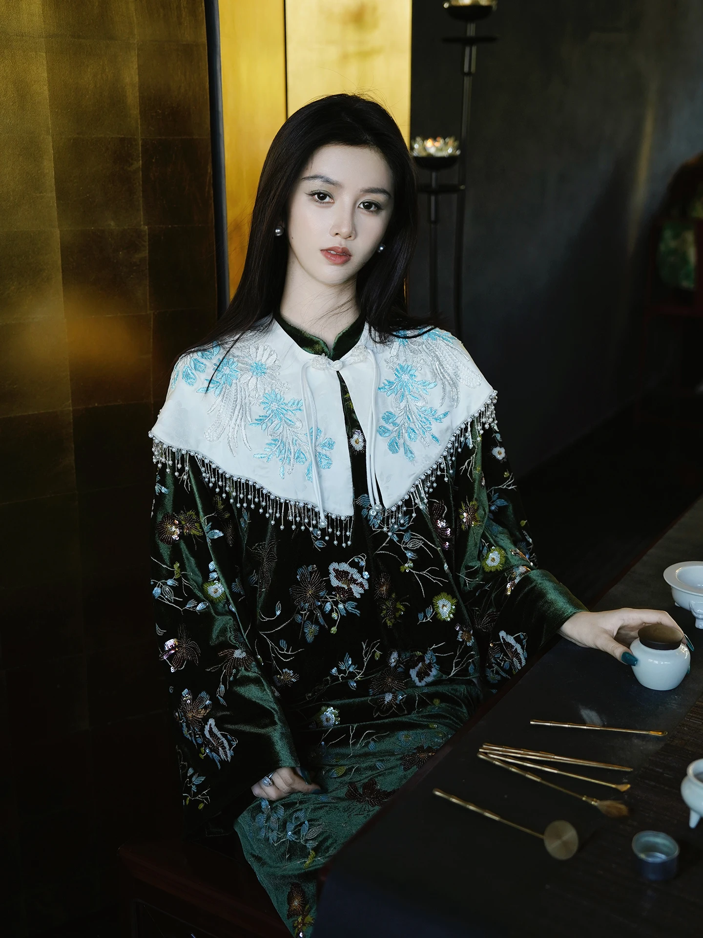 

New Chinese Style Embroidery Sequin Half Skirt Three-Piece Set Cloud Shoulder Tassel Trim Top Skirt Fashionable Women's Ensemble