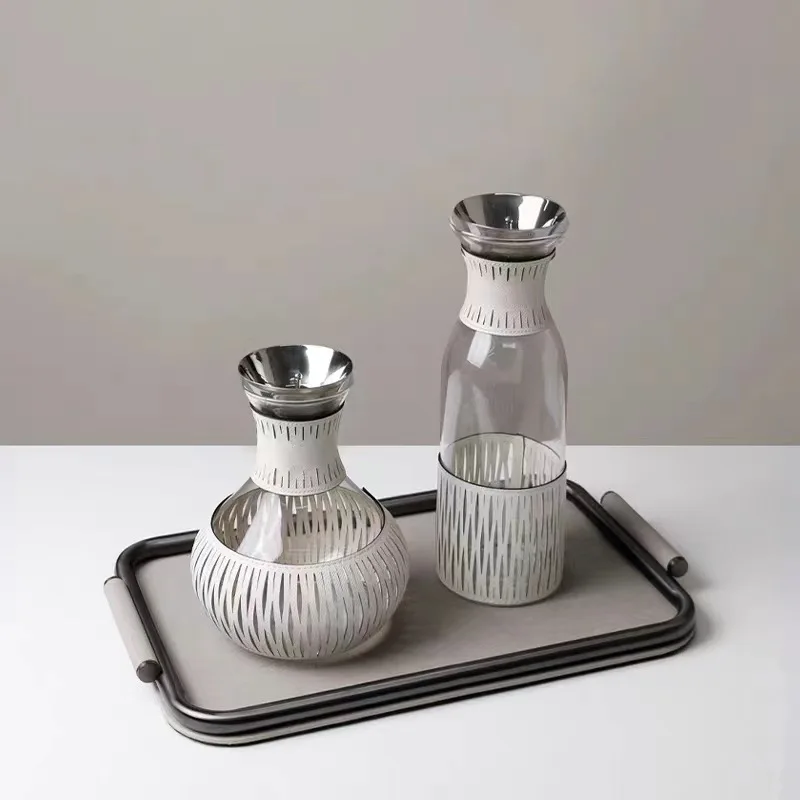 クリエイティブスロートレジャーベージュ高級実用食器、革巻き食用ウォーターボトル、ウォーターボトル、家の装飾品
