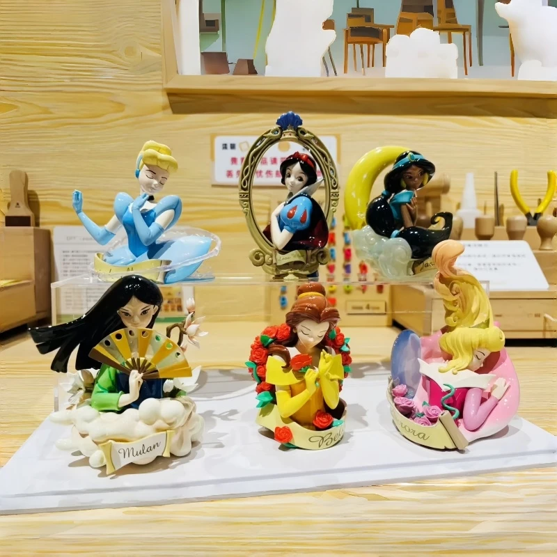 

В наличии слепая коробка 52 игрушки Принцесса Диснея Арт Галерея Серия Белоснежка Аврора Жасмин Белл Мулан Фигурка Игрушка Подарки на день рождения для девочек