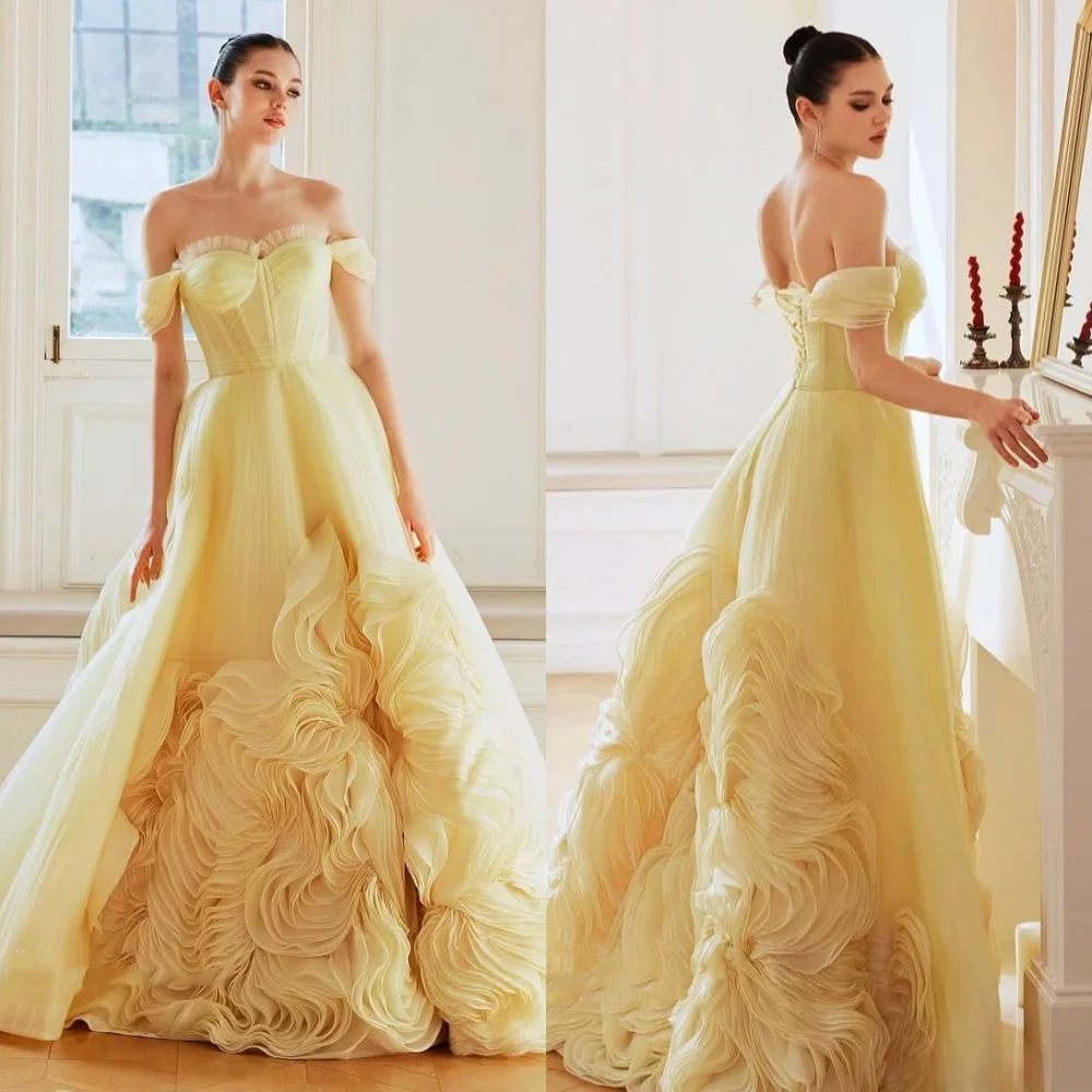 Abiti lunghi personalizzati di alta qualità classici in organza con volant a trapezio con spalle scoperte Abiti da cerimonia su misura Stile moderno formale