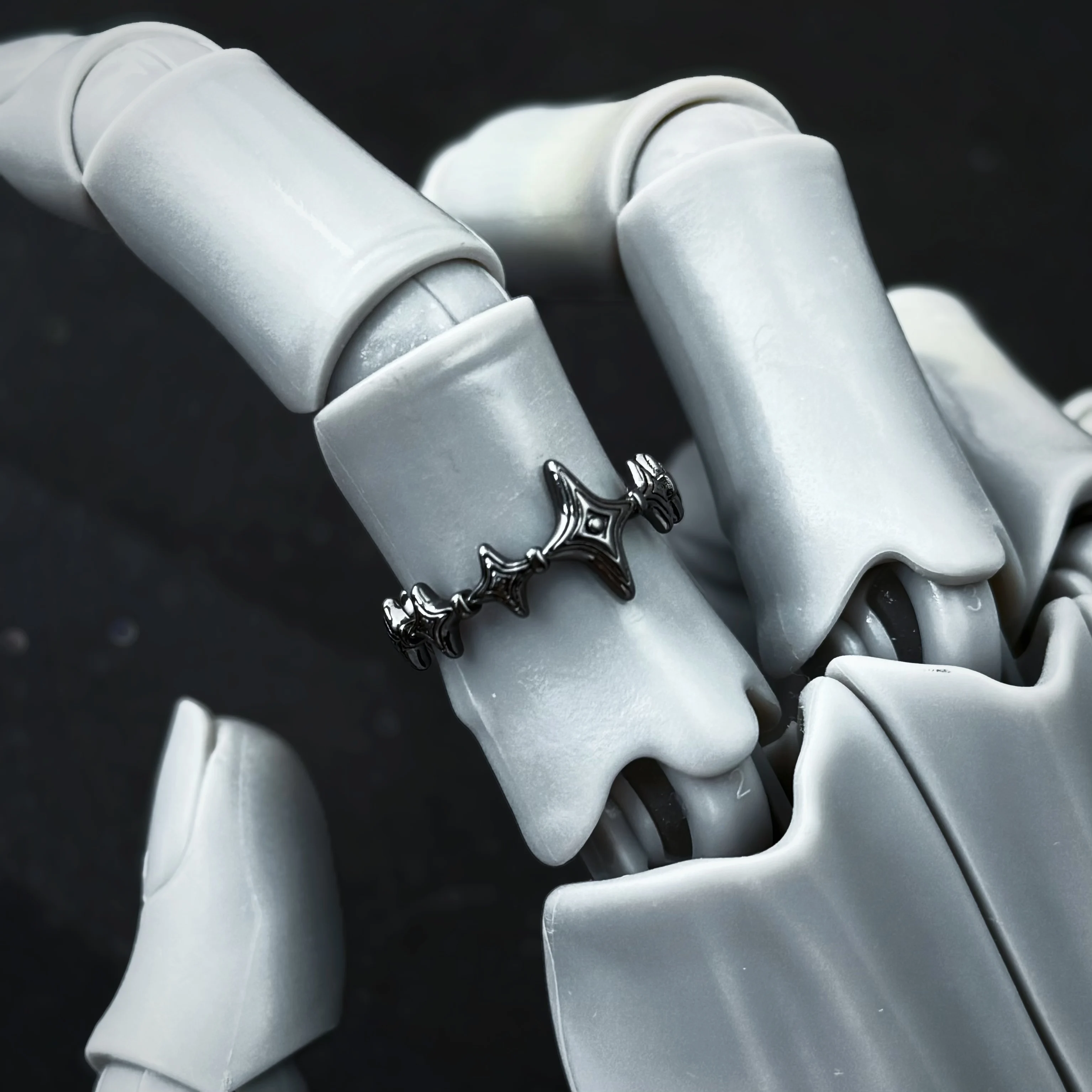 Retro Funkelnde Sterne Verstellbarer Offener Ring für Frauen Versilbertes Messing Gothic Punk Edgy Schmuck Trendige Accessoires Geschenk für Sie – Detail 6