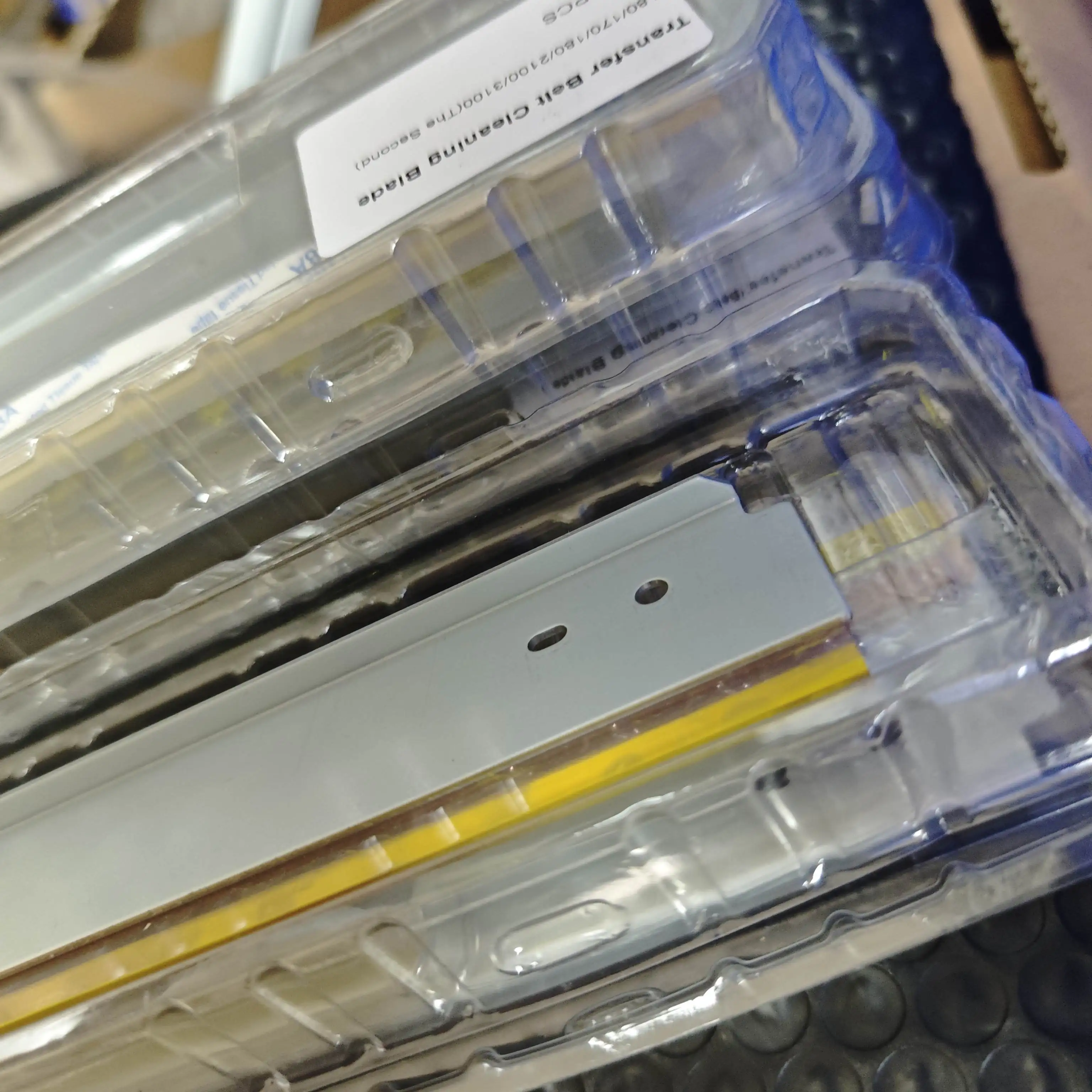 

V80 2-е лезвие для чистки ролика переноса для Xerox Versant 180 80 2100 3100 V180 V2100 V3100 033K98760 033k98630 Лезвие ремня ITB