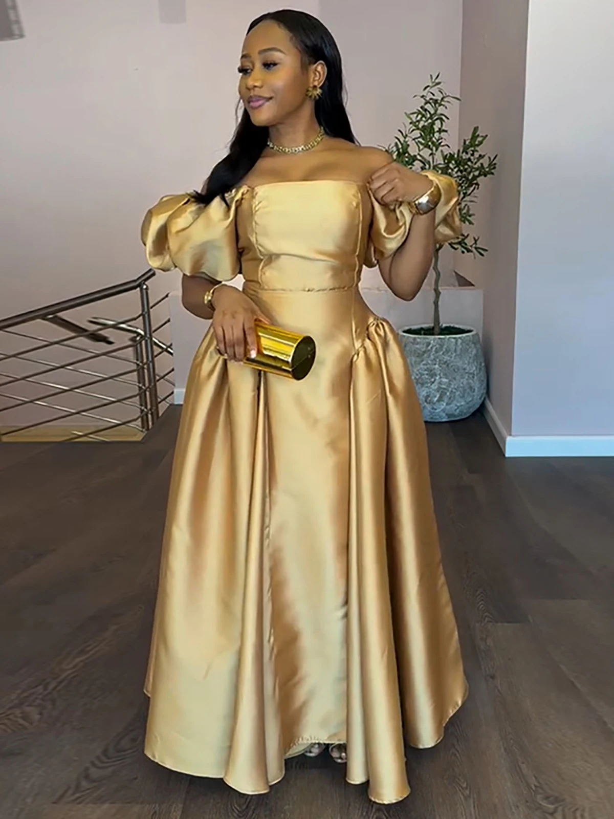 エレガントなパフスリーブ、夏の女性用イブニングドレス、スクエアカラー、豪華なゴールドのフリル裾、女性用フォーマルパーティー、プロム、マキシドレス