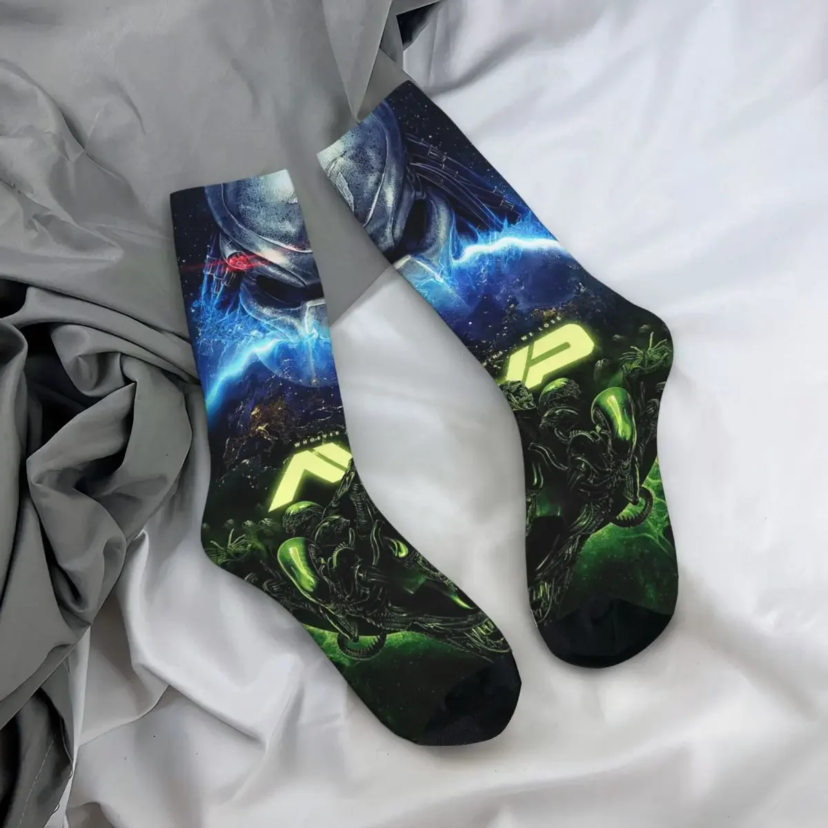 

All Seasons Crew Stockings Alien Vs Predator Horror Science Fiction Comics Socks Funny Long Socks for Valentine's Day Gifts