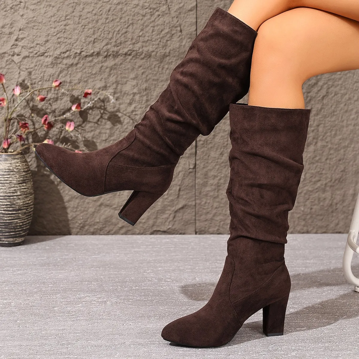 Thumbnail 2 - #51 Elastic Boots Comparison Guide