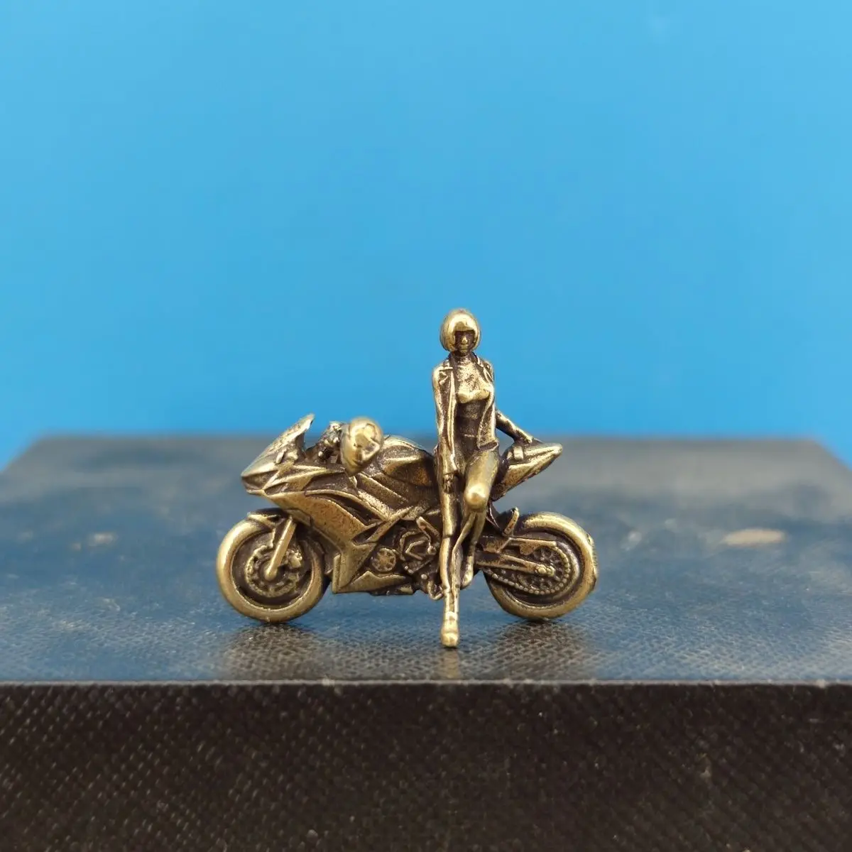 1:64 Biker Beauty Copper Metal Figurine Model Miniature Sand Table Landscape Ornament Decoration Craft Gift