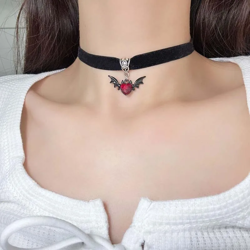 Punk Black Bat Wings Pendant Choker Necklaces for Women Gothic Red Heart Crystal Clavicle Chain Necklaces Party Jewelry Gifts