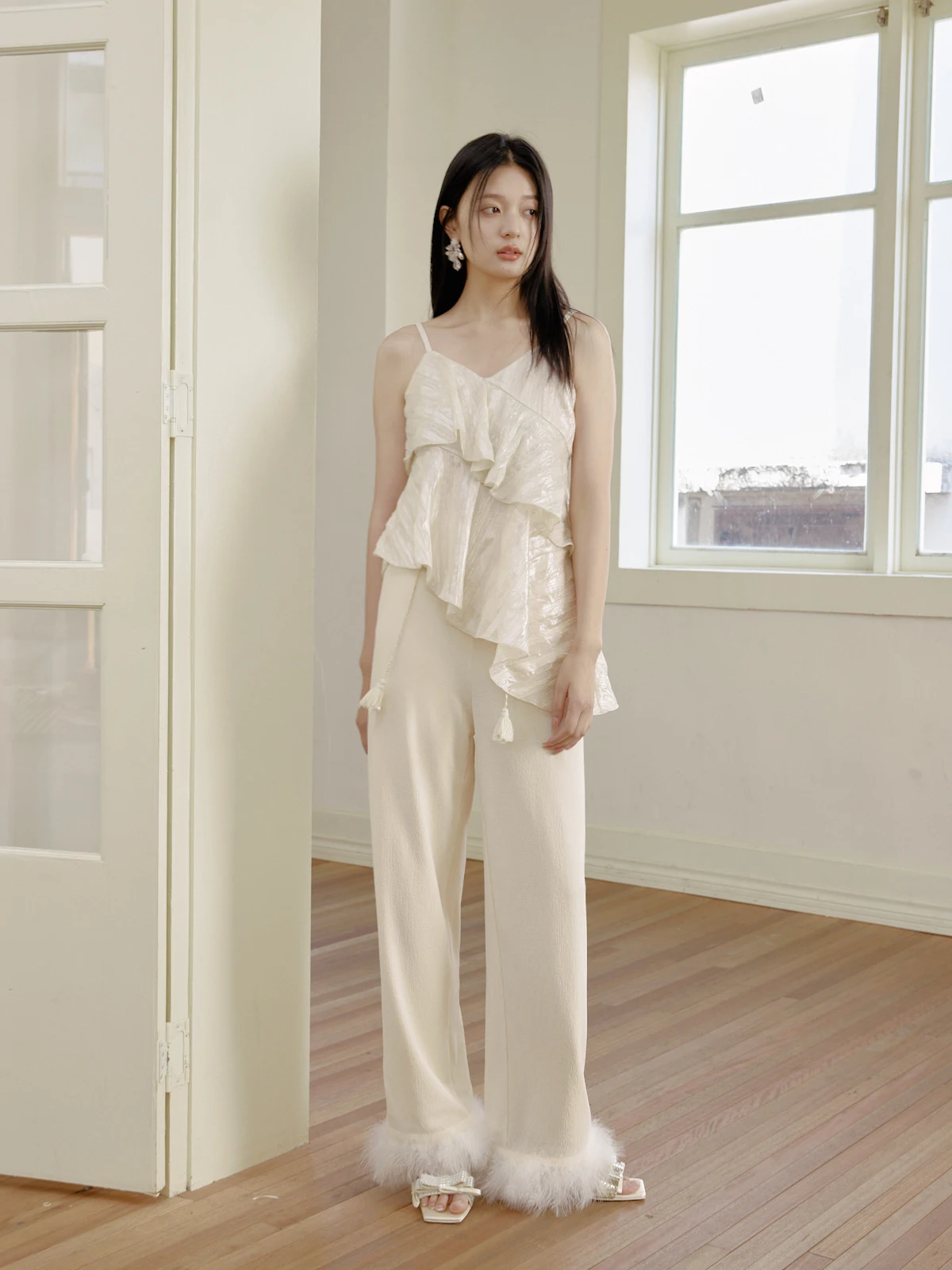 

FrigidOrg Spring Summer 2023 ter Top with Lace Trim Striped eer Bright Tead Original Design Asymmetrical Wave Decorati...